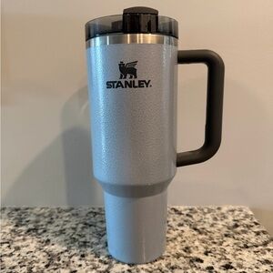NEW Stanley 40oz Hammertone Silver